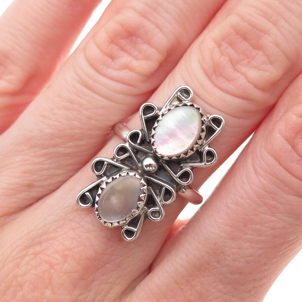 Old Pawn Sterling Silver Vintage Southwestern MOP Oxidized Tribal Ring Size 6.5
